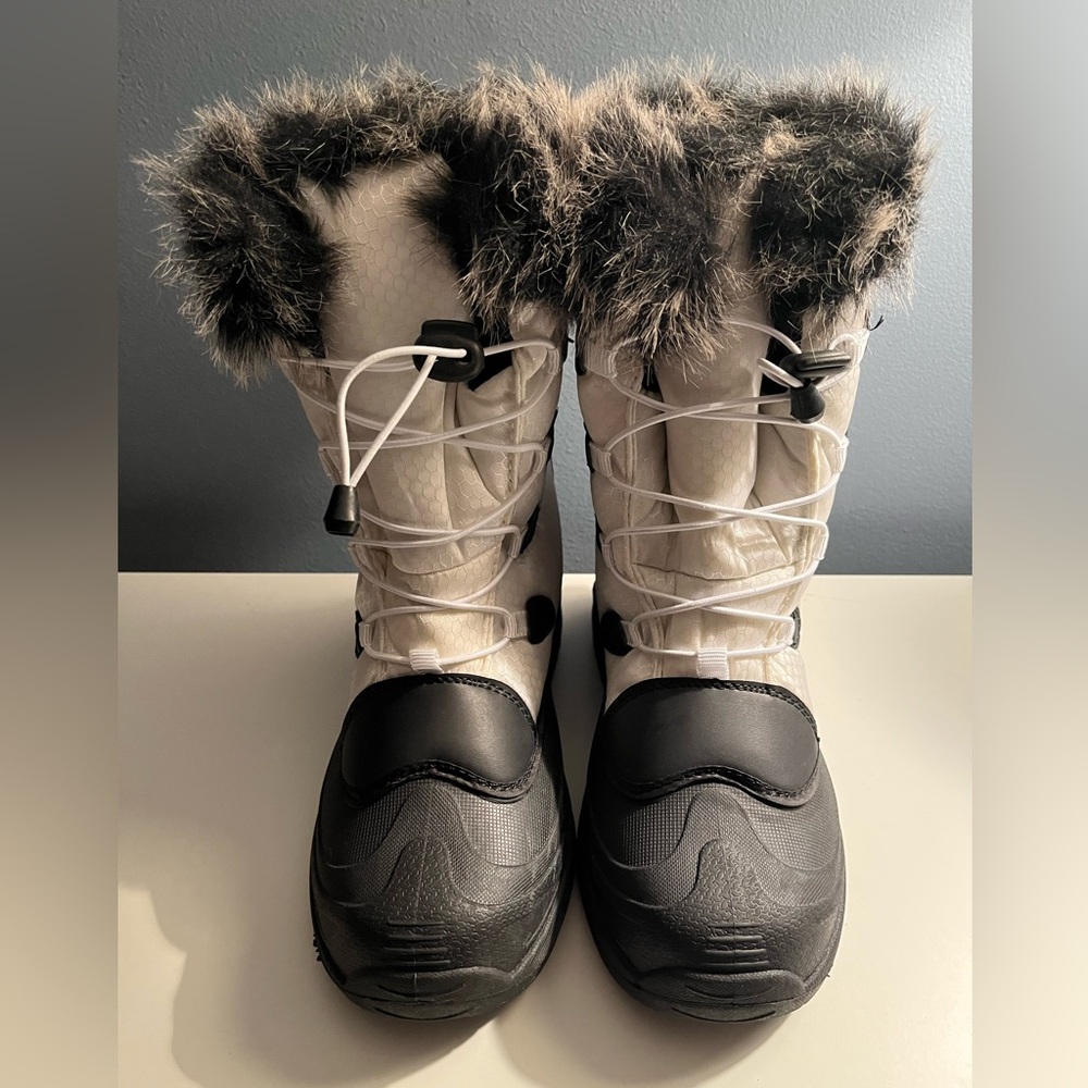 Itasca Snow Vixen boots Women’s Size 9